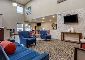 Comfort Suites Cordova 3