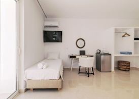Bamboo Suites Hotel - Adults Only 4