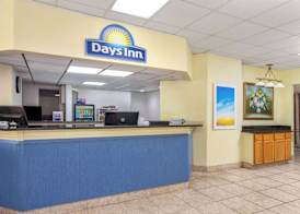 Days Inn by Wyndham Shelby 2