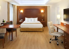 Holiday Inn ISTANBUL CITY by IHG 4