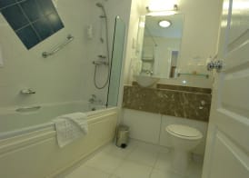Holiday Inn MANCHESTER - WEST by IHG 3
