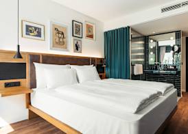 Hotel Schani UNO City 4