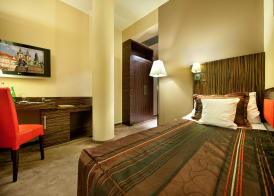 EA Hotel Crystal Palace 4