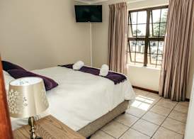 2-Bedroom Apartment within 1km of The Point Beach 2