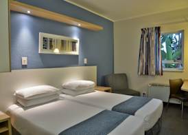 Road Lodge l Cape Town International Airport 5