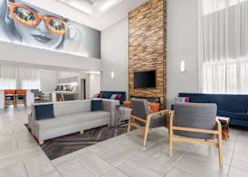 La Quinta Inn & Suites by Wyndham Ft. Pierce 2
