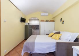 Nizza Studio Apartments 2