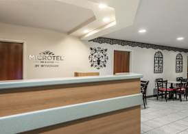Microtel Inn & Suites by Wyndham Auburn 3
