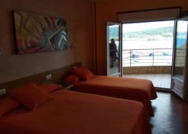 Hostal Residencia Bahía 5