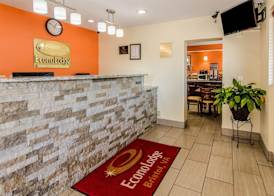 Econo Lodge Near Motor Speedway 3