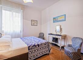 Vespucci Blue Apartment by Wonderful Italy 3
