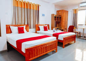 RedDoorz Plus near Camella La Brisa Lapulapu 4