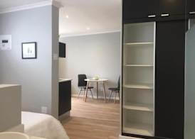 Central Claremont Garden Apartment 5