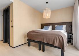 Strand Hotel Apartments 3