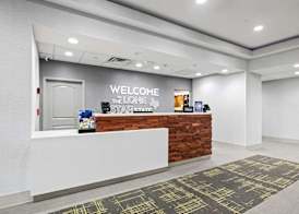Hampton Inn & Suites Mount Pleasant 3