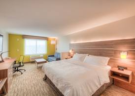 Holiday Inn Express & Suites - Remington by IHG 3