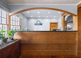 Days Inn by Wyndham Kill Devil Hills Oceanfront - Wilbur 2