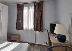 Hôtel de l'Orme, Akena 4