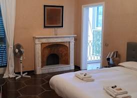 JOIVY Exclusive Flat for 7 near Cathedral of Genoa 5