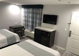Travelodge Inn & Suites by Wyndham West Covina 5