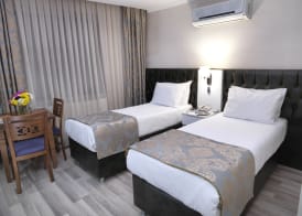 Monarch Hotel 5
