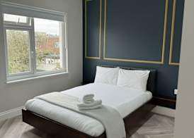 London Studios and Suites 3