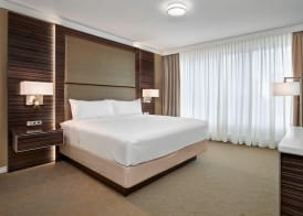 Delta Hotels by Marriott Edmonton Centre Suites 5