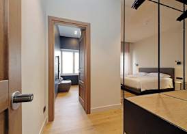 The Place Gallia - New Guesthouse San Giovanni- self check-in - modern bathrooms-near metro A 5