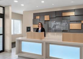 Holiday Inn Express & Suites CORALVILLE by IHG 2