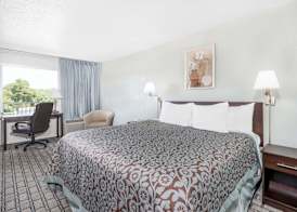 Days Inn by Wyndham St Clairsville 4