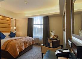 Park Grand Mayfair 3