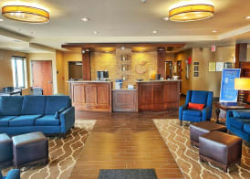 Comfort Inn & Suites 2