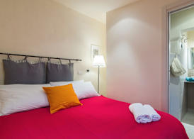 GuestHost - Bologna Rainbow Apartment 3