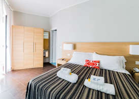 Duparc Hotel 5