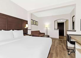Comfort Suites Lumberton North 5
