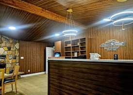 Howard Johnson by Wyndham Hinton 4