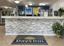 Days Inn by Wyndham Oglesby/ Starved Rock 2