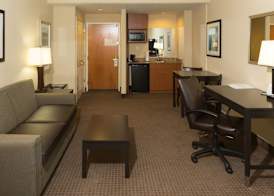 Holiday Inn Express & Suites JACKSONVILLE AIRPORT by IHG 2