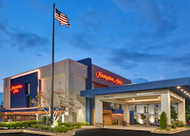 Hampton Inn Greenwood 2