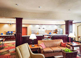 Country Inn & Suites by Radisson, Terrell 3
