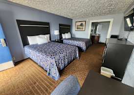 Rodeway Inn 5