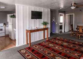 Travelodge by Wyndham Gardiner Yellowstone Park North Entr 3