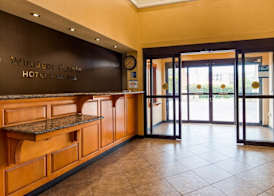 Best Western Windsor Pointe Hotel & Suites-Frost Bank Center 2