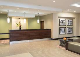 DoubleTree by Hilton Hotel Grand Rapids Airport 4