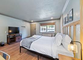 Blue Jay Lodge 2