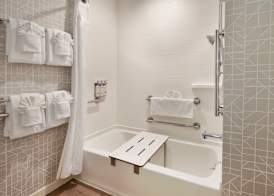 Holiday Inn Express & Suites ABSECON-ATLANTIC CITY AREA by IHG 5