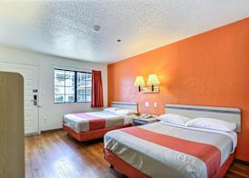 Super 8 by Wyndham Livermore 4