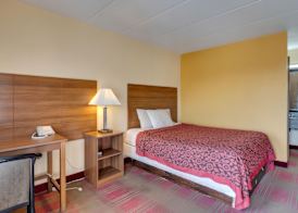 I-80 Inn & Suites 4