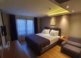 Asur Hotel 5