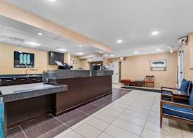 MainStay Suites Appleton Airport - Fox River Mall Area 4